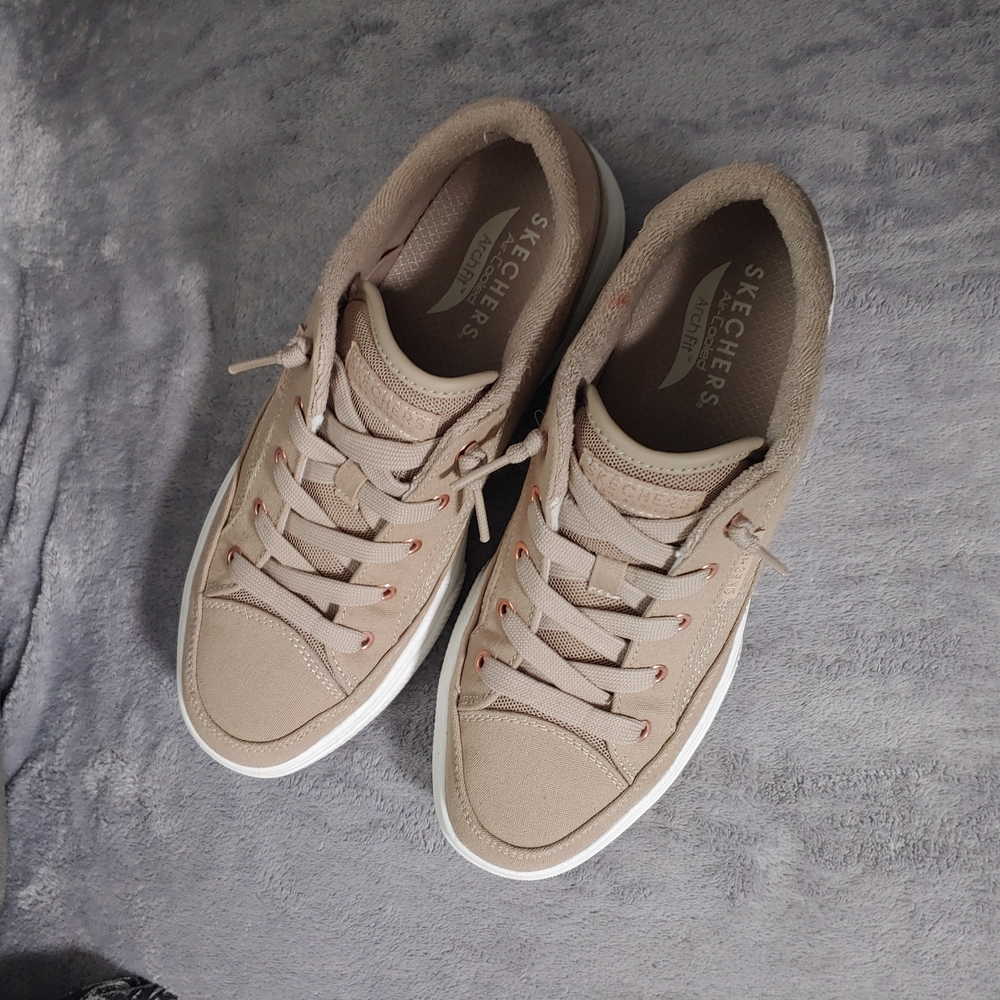 Skechers Women's Beige Lace-Up Sneakers
